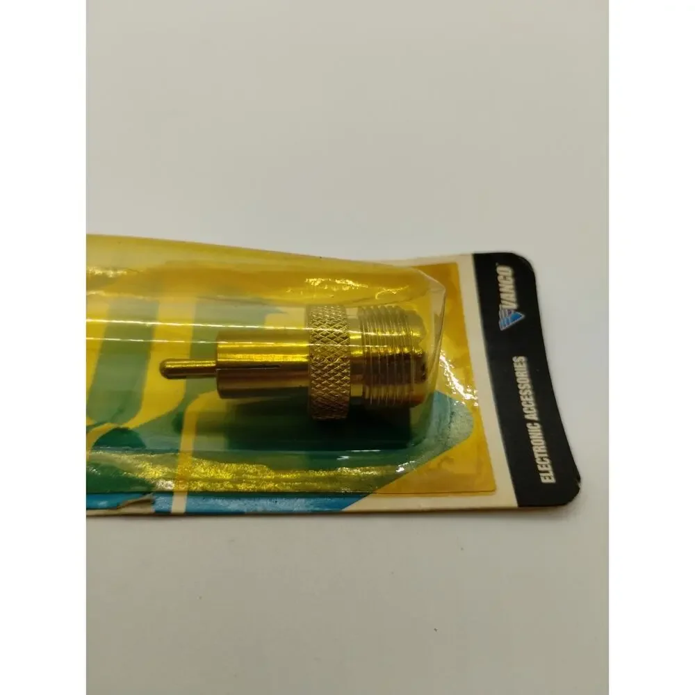 Vanco Adapter - VAD 6 - RCA Male Pin Plug to Female UHF Jack